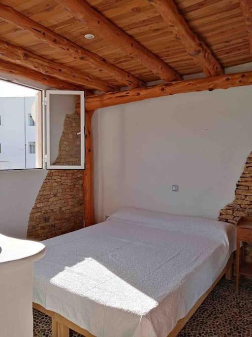 Appartamento Incantevole In Centro Es Pujols Exterior photo
